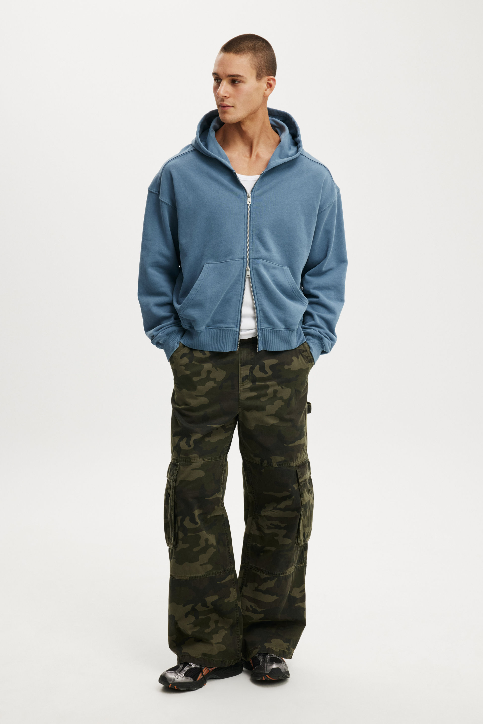 Cotton On Men – Cropped Zip Up Hoodie – Comet blue wash Cotton On Men – Cropped Zip Up Hoodie – Comet blue wash