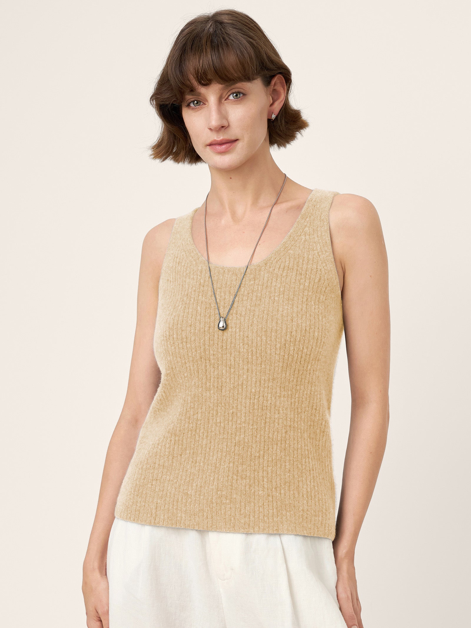 % Mongolian Cashmere Versatile Crew Neck Tank Top VIVIANA % Mongolian Cashmere Versatile Crew Neck Tank Top VIVIANA