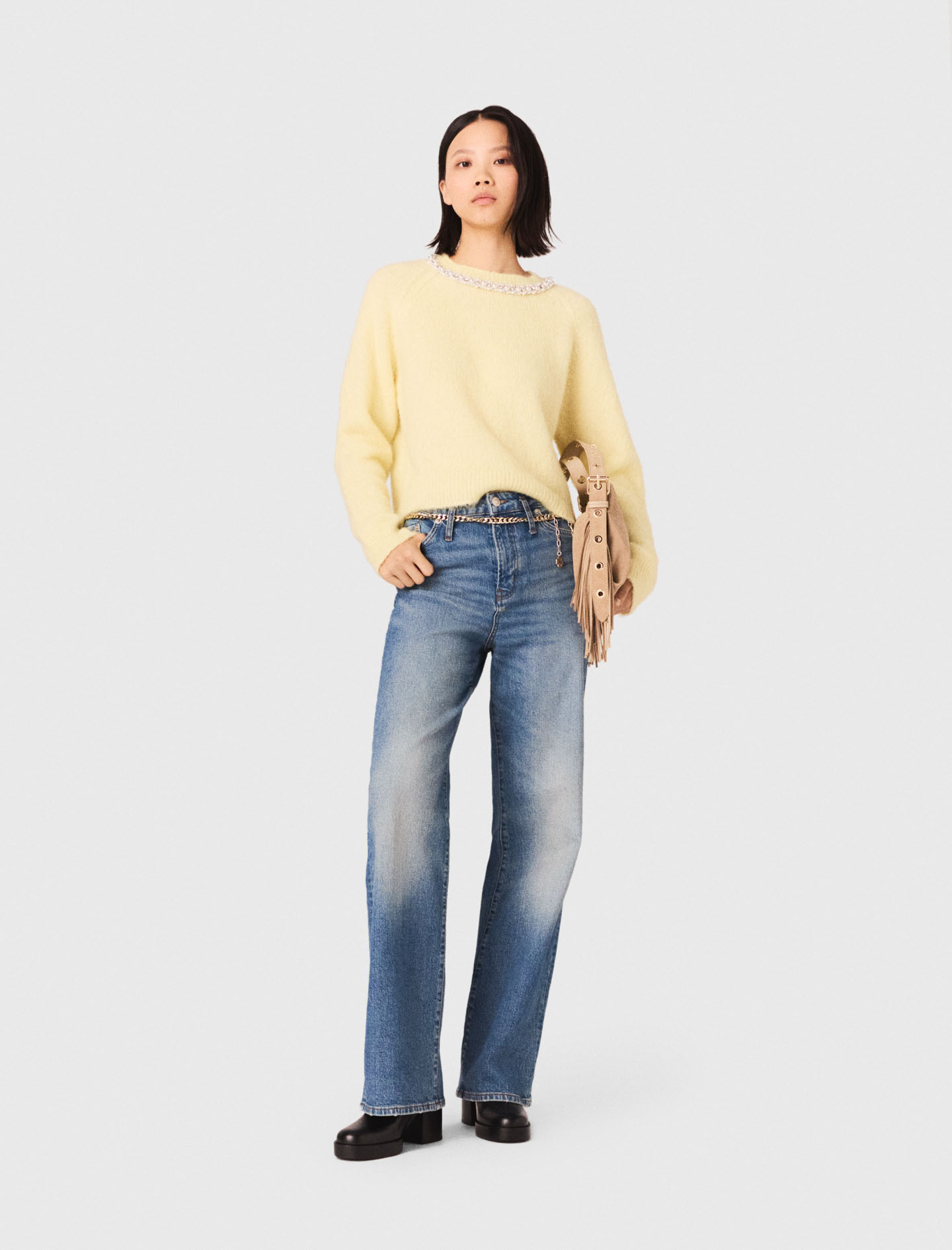 Jeans with chain-link belt Jeans with chain-link belt
