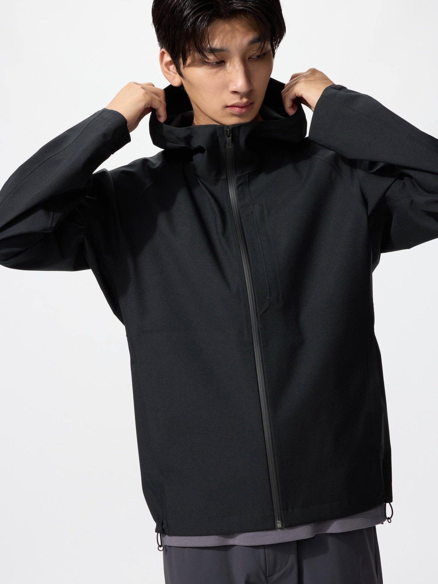 UNIQLO Men’s BLOCKTECH Parka with Water-Repellent, Black, Large UNIQLO Men’s BLOCKTECH Parka with Water-Repellent, Black, Large