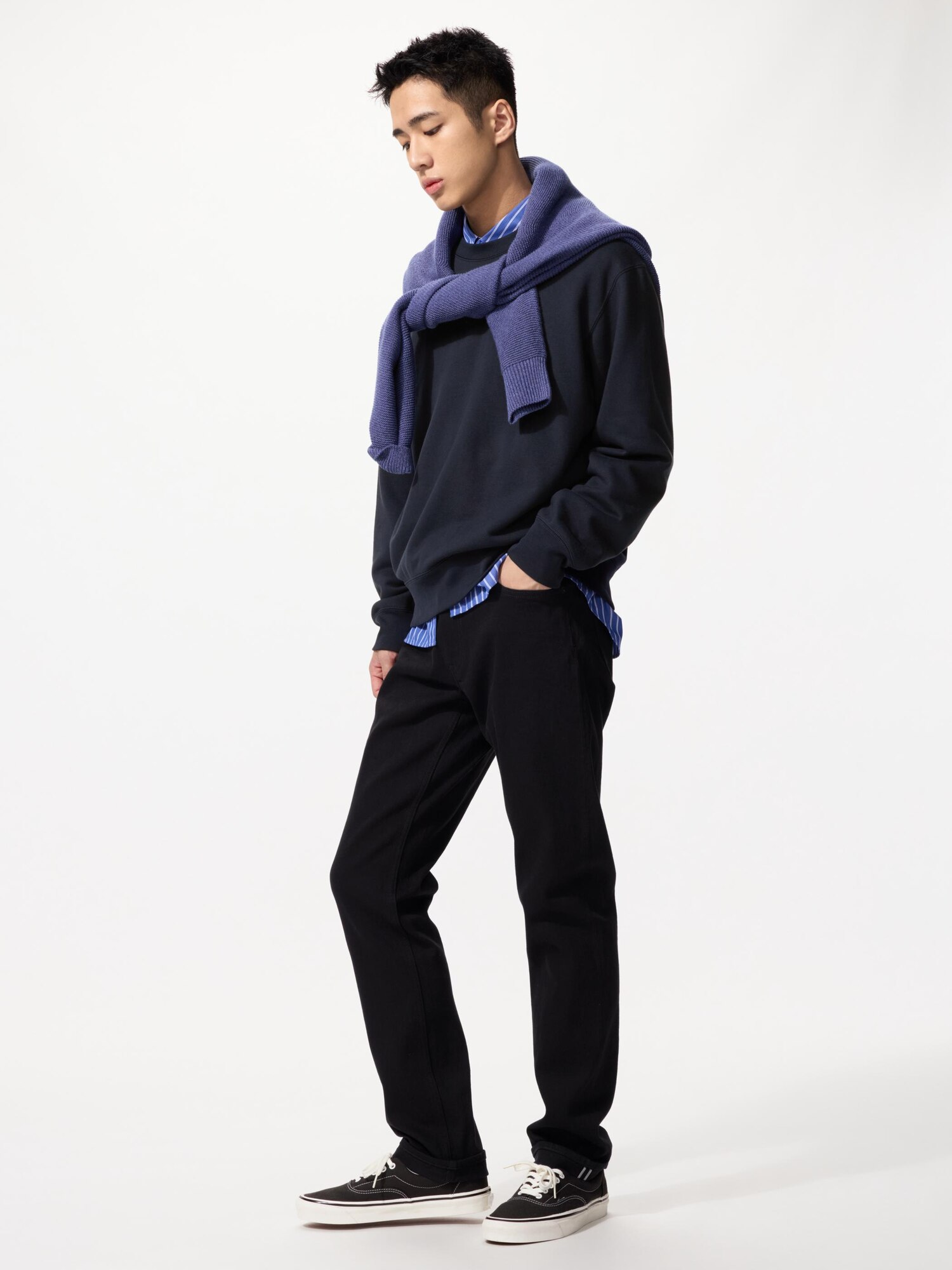 UNIQLO Men’s Slim Straight Jeans Tall, Black,
