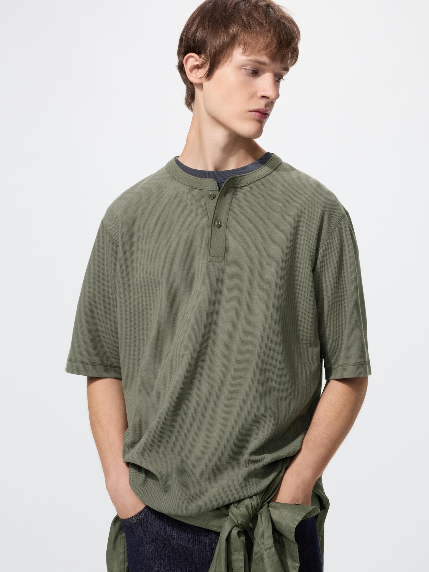 UNIQLO Men’s DRY Waffle Henley Shirt with Quick-Drying, Olive, Large UNIQLO Men’s DRY Waffle Henley Shirt with Quick-Drying, Olive, Large
