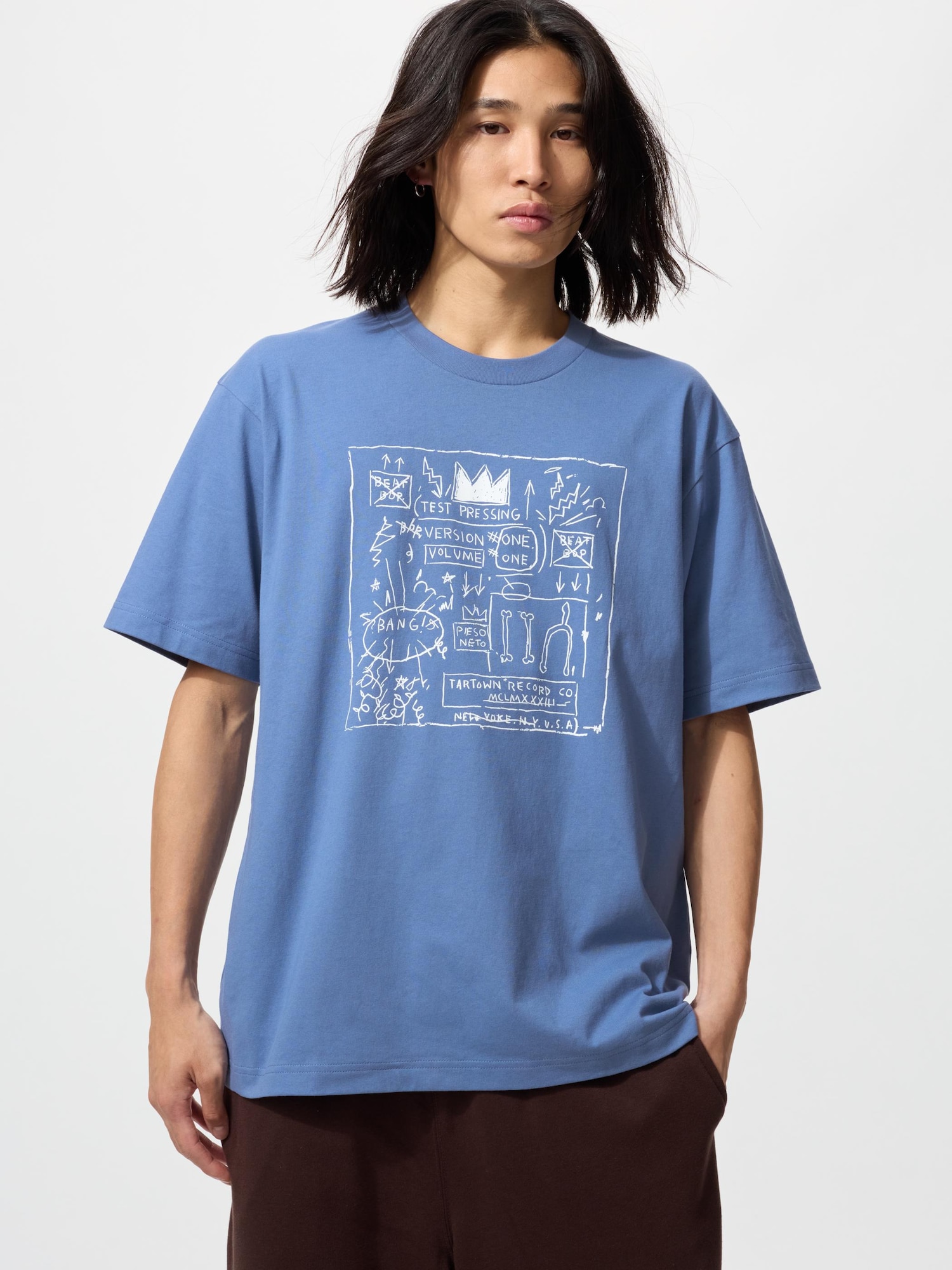 UNIQLO Men’s NY POP ART UT Graphic Shirt Jean-Michel Basquiat, Blue, Small UNIQLO Men’s NY POP ART UT Graphic Shirt Jean-Michel Basquiat, Blue, Small