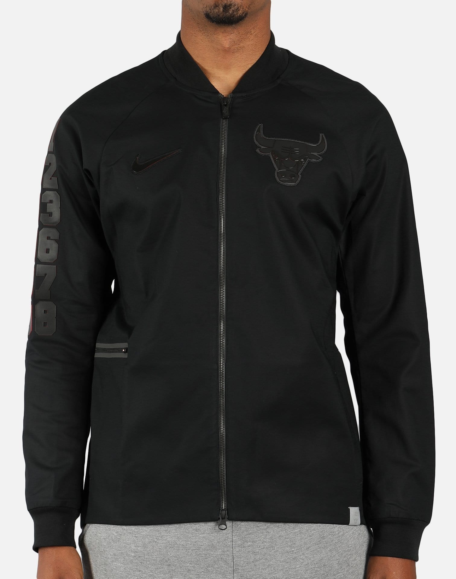 Nike NBA CHICAGO BULLS MODERN VARSITY JACKET Nike NBA CHICAGO BULLS MODERN VARSITY JACKET