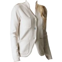 White Wise – Cardigan With Beige Pockets